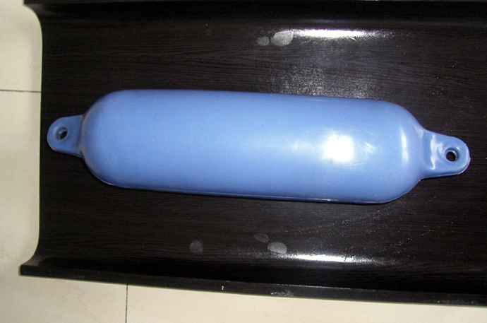 Yacht anti-crash airbag